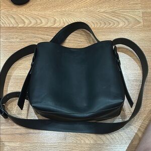 H&M Black Shoulder Bag